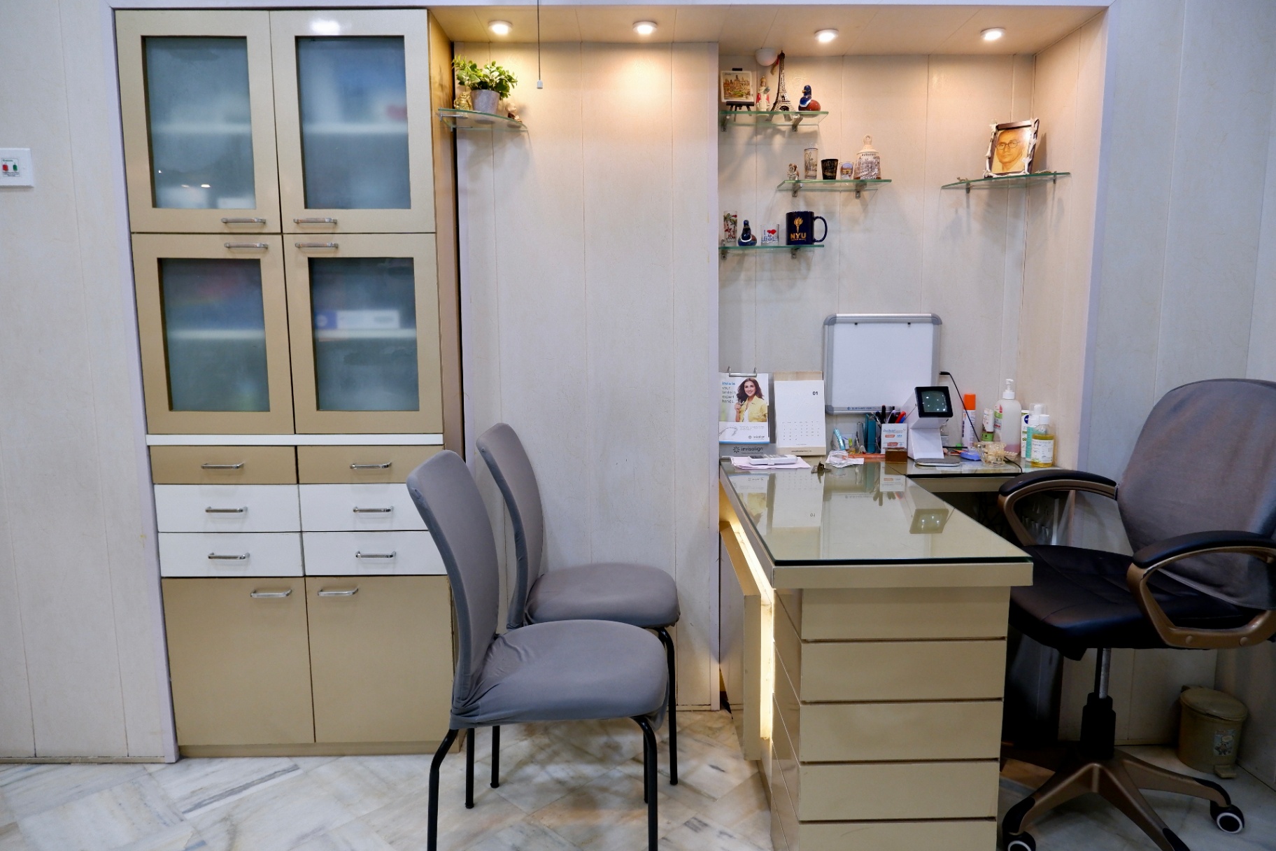 Consultation desk with Invisalign scanner at OroCare Dental Clinic, Bhowanipur
